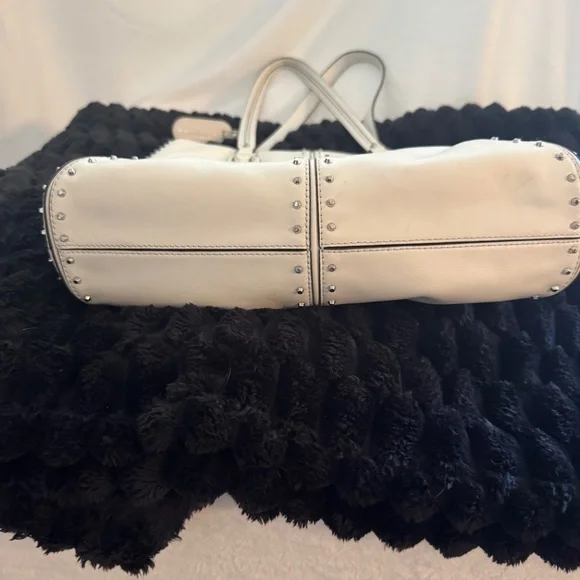 MICHAEL MICHAEL KORS Astor Large Studded Leather Tote Bag - Picture 3 of 13